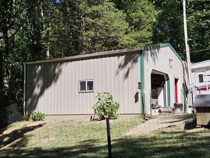 212 Carter Ridge Rd, Westmoreland, TN 37186
