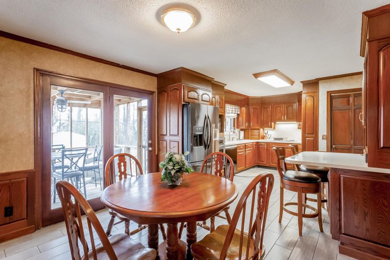 409 Greenfield Dr, Rossville, GA 30741