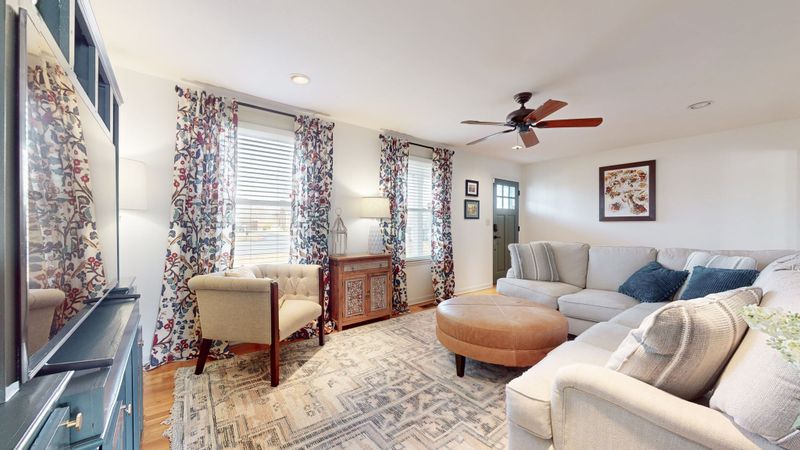 4721 W Longdale Dr, Nashville, TN 37211