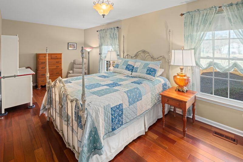 223 Lynnford Dr, Murfreesboro, TN 37128
