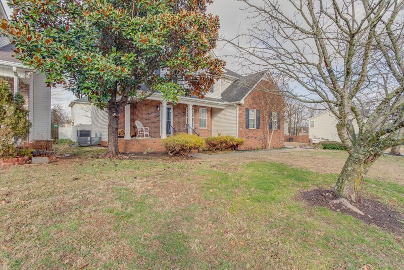 2464 Oak Hill Dr, Murfreesboro, TN 37130