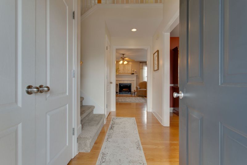 2464 Oak Hill Dr, Murfreesboro, TN 37130