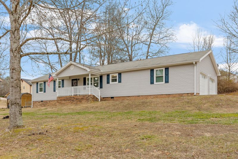 150 Berry Dr, Ringgold, GA 30736