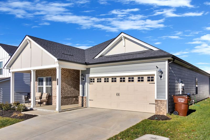 4932 Myra Dr, Hermitage, TN 37076