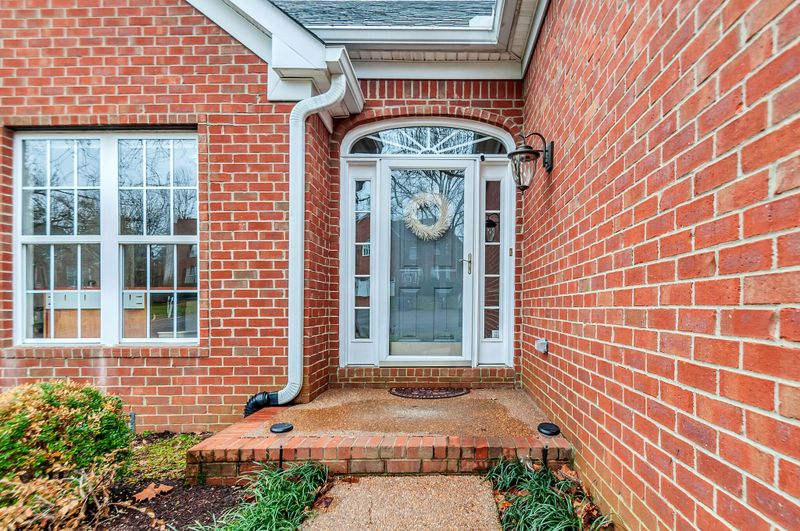 916 Willow Oak Ct, Nashville, TN 37221