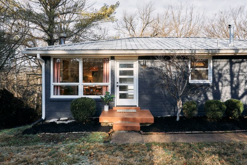 521 Glengarry Dr, Nashville, TN 37217