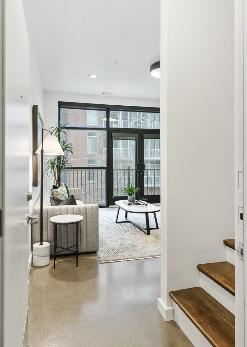 1002 Division St #203, Nashville, TN 37203