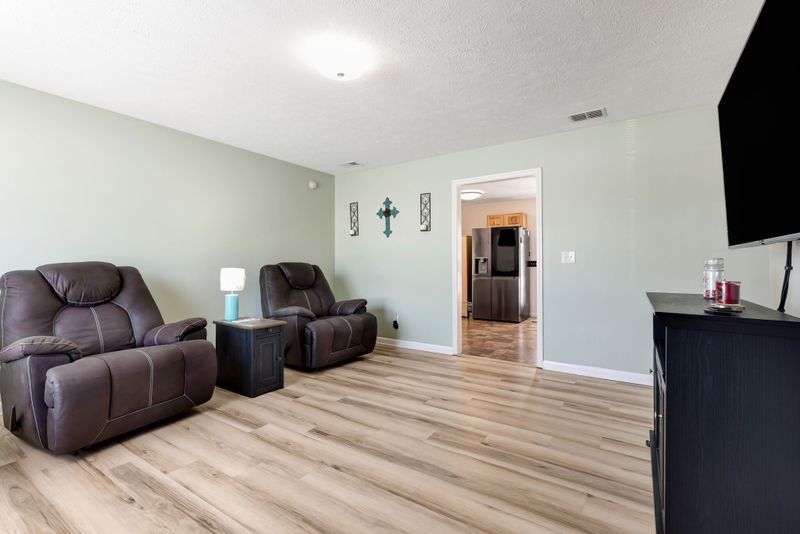 102 Fresca Ct, Murfreesboro, TN 37129