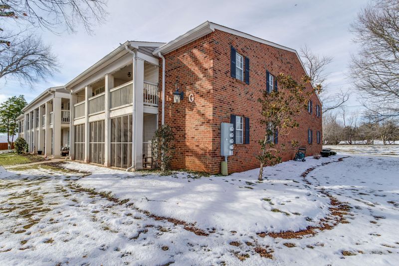 1280 Middle Tennessee Blvd #G16, Murfreesboro, TN 37130