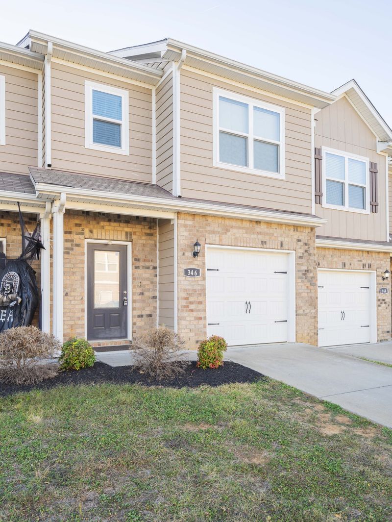 346 David Bolin Dr, La Vergne, TN 37086