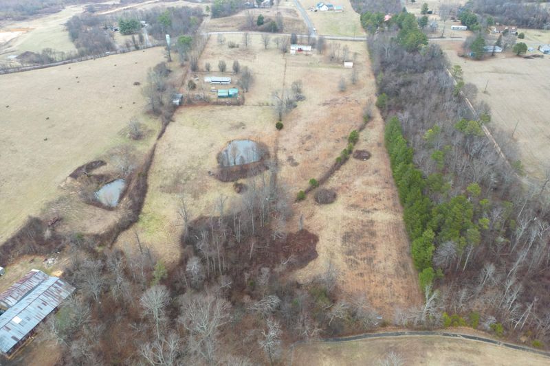 845 Michaels Rd, Trenton, GA 30752