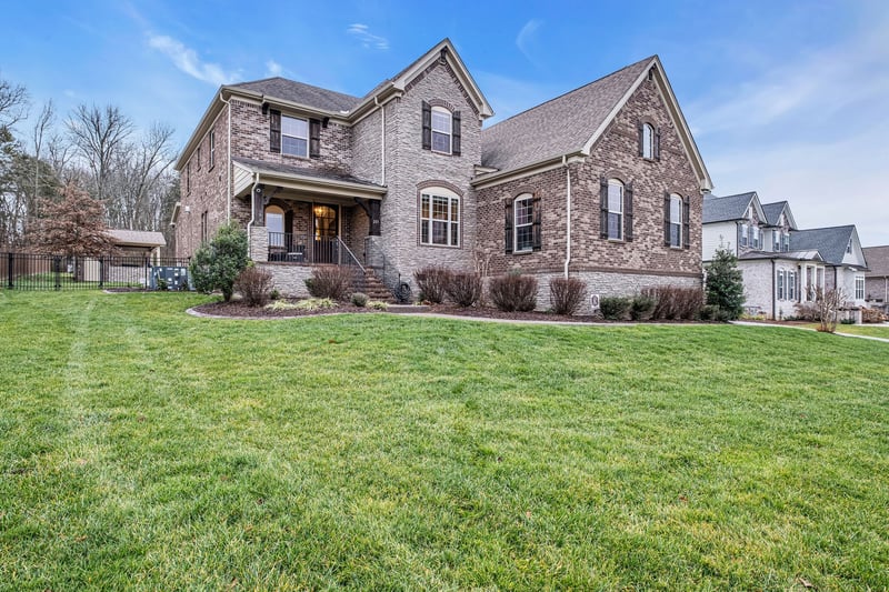 205 W Chandler Ct, Mount Juliet, TN 37122