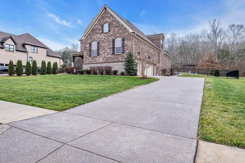 205 W Chandler Ct, Mount Juliet, TN 37122
