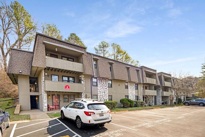 2929 Selena Dr #J-135, Nashville, TN 37211