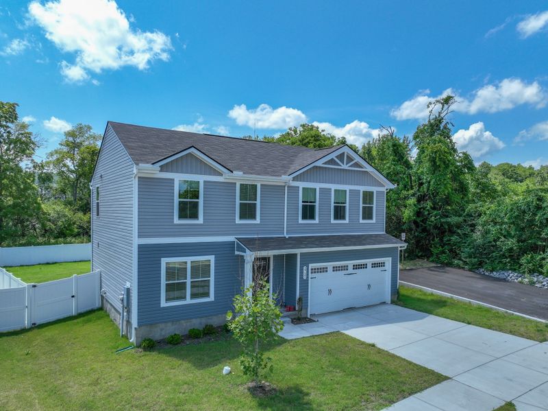 2725 Huntmere Ln, Nashville, TN 37207