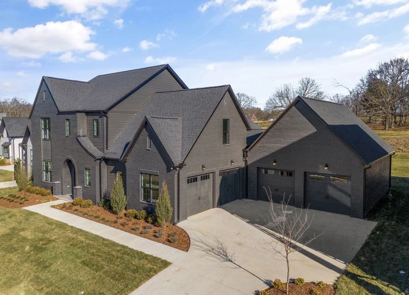 7079 Lampkins Crossing Dr, College Grove, TN 37046
