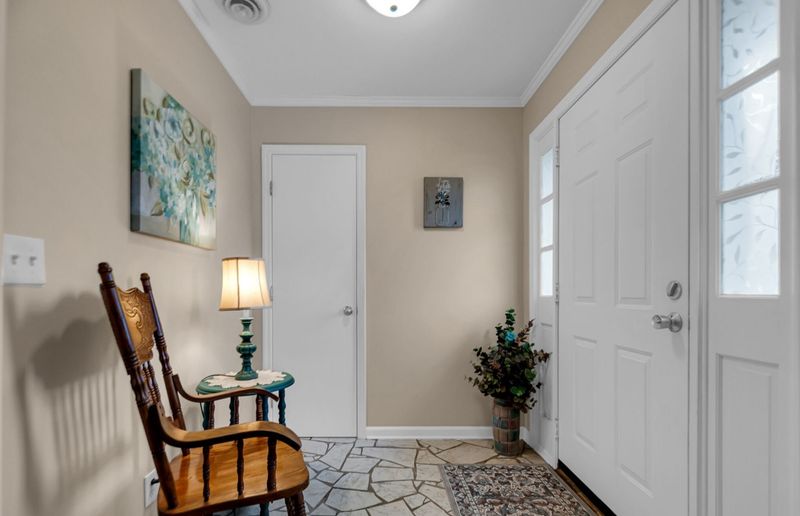 927 Todd Preis Dr, Nashville, TN 37221