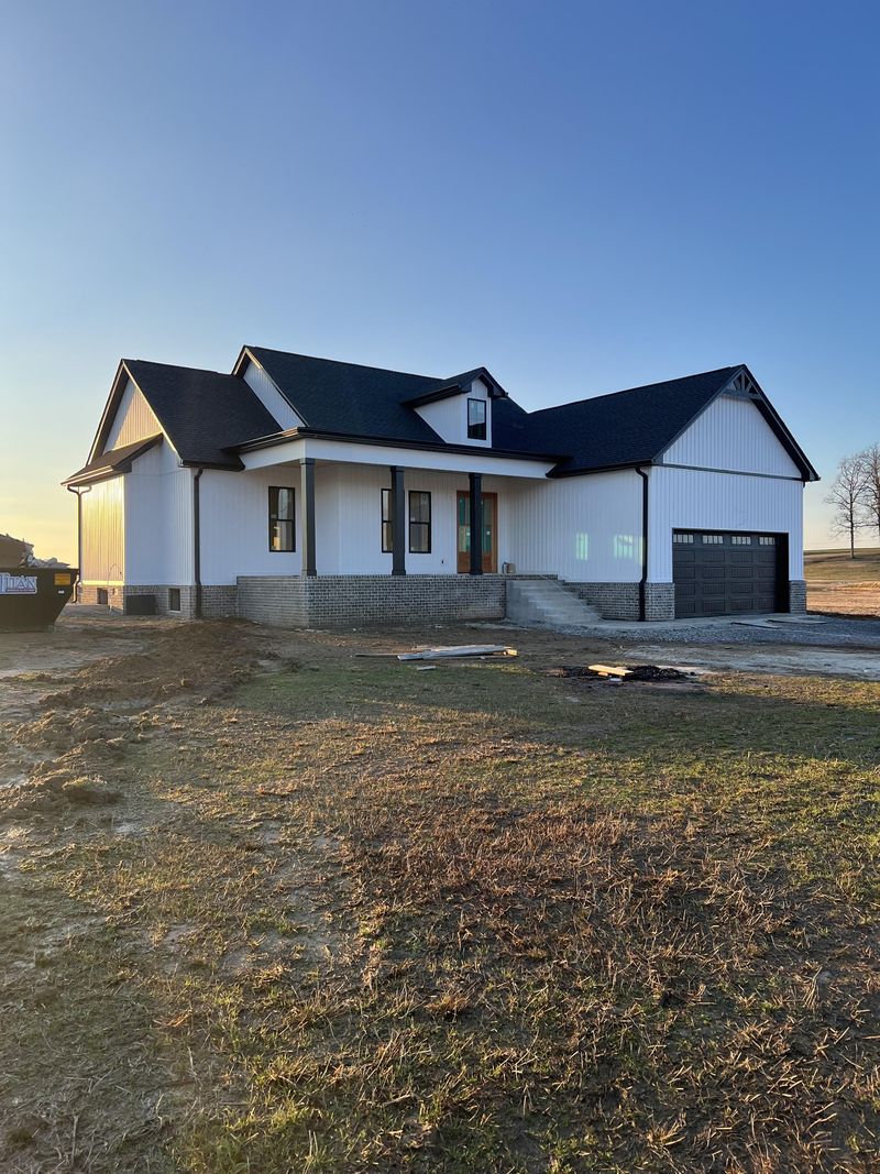 1355 N Corinth Rd, Portland, TN 37148