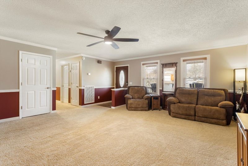 201 Tennessee Ave, Rossville, GA 30741
