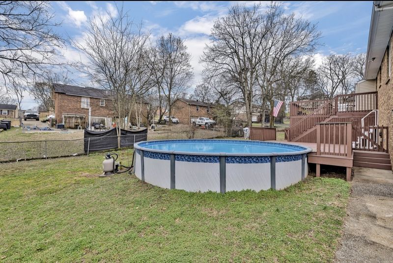 105 Valley View Ct, Hendersonville, TN 37075