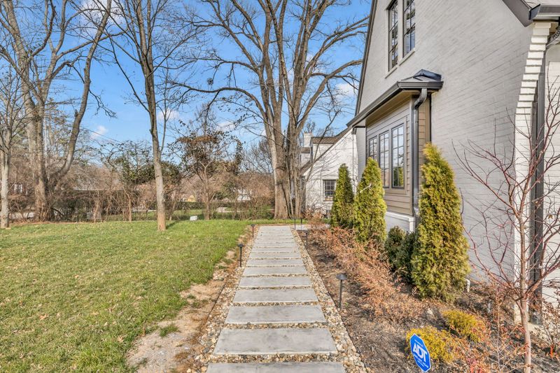 2904 Snowden Rd, Nashville, TN 37204