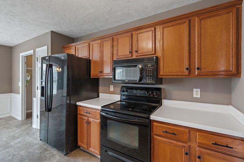 3013 Chapel Hills Dr, Murfreesboro, TN 37129