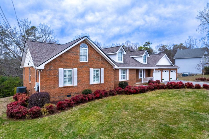 411 Hickory Ridge Trl, Ringgold, GA 30736