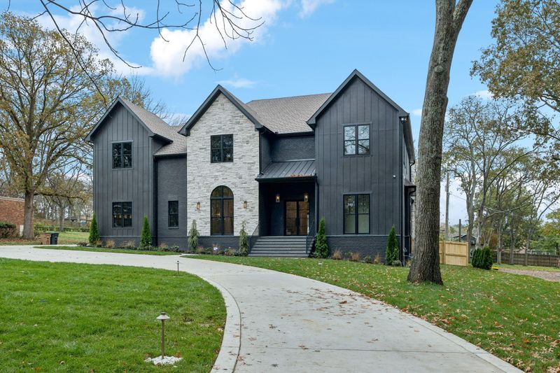 6215 Bresslyn Rd, Nashville, TN 37205