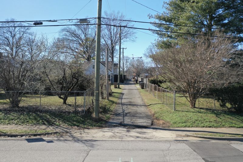 900 Bradford Ave, Nashville, TN 37204