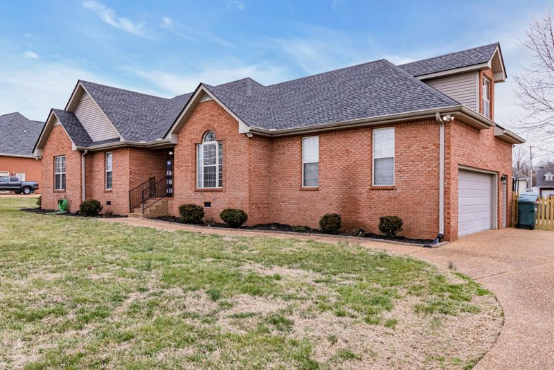 205 Fox Hunt Ln, Lebanon, TN 37087