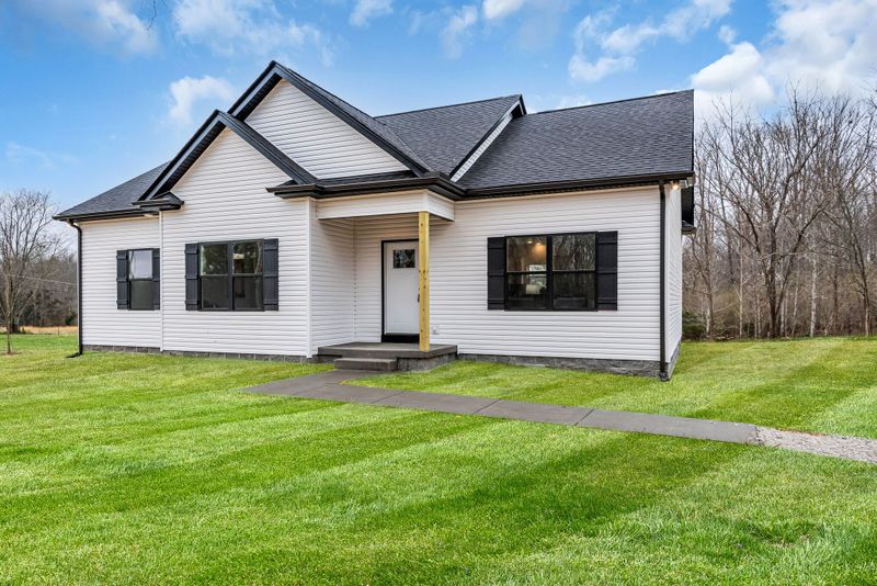 1264 Hornal Rd, White Bluff, TN 37187