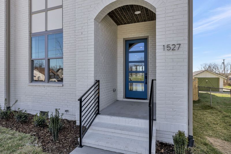 1527 21st Ave N, Nashville, TN 37208