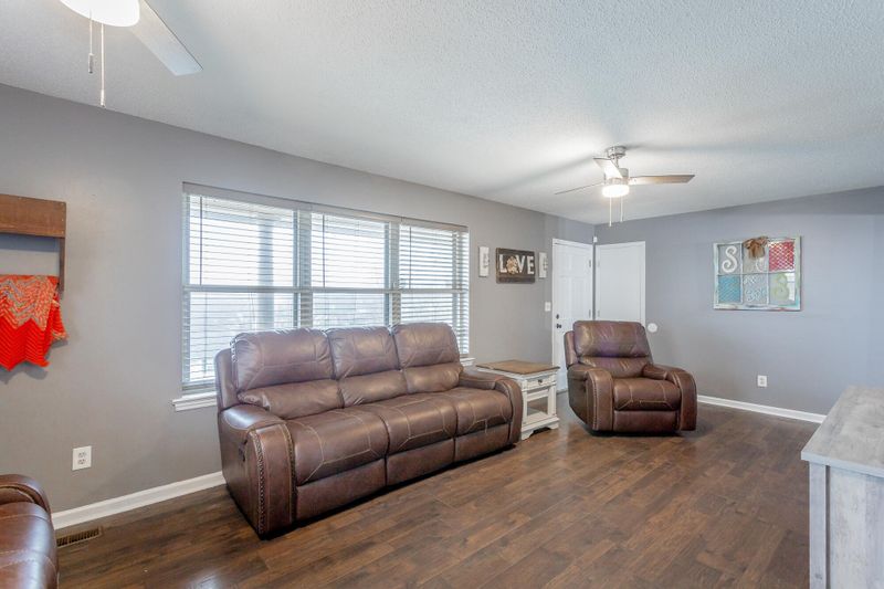 1705 E Rebel Rd, Rossville, GA 30741