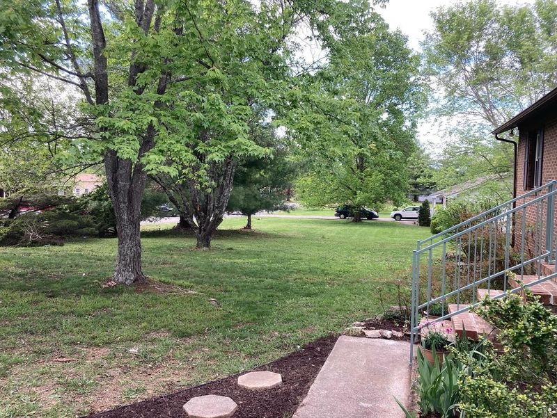3053 Fieldview Dr, Murfreesboro, TN 37128