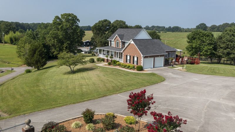 2092 Poplar Springs Rd, White Bluff, TN 37187
