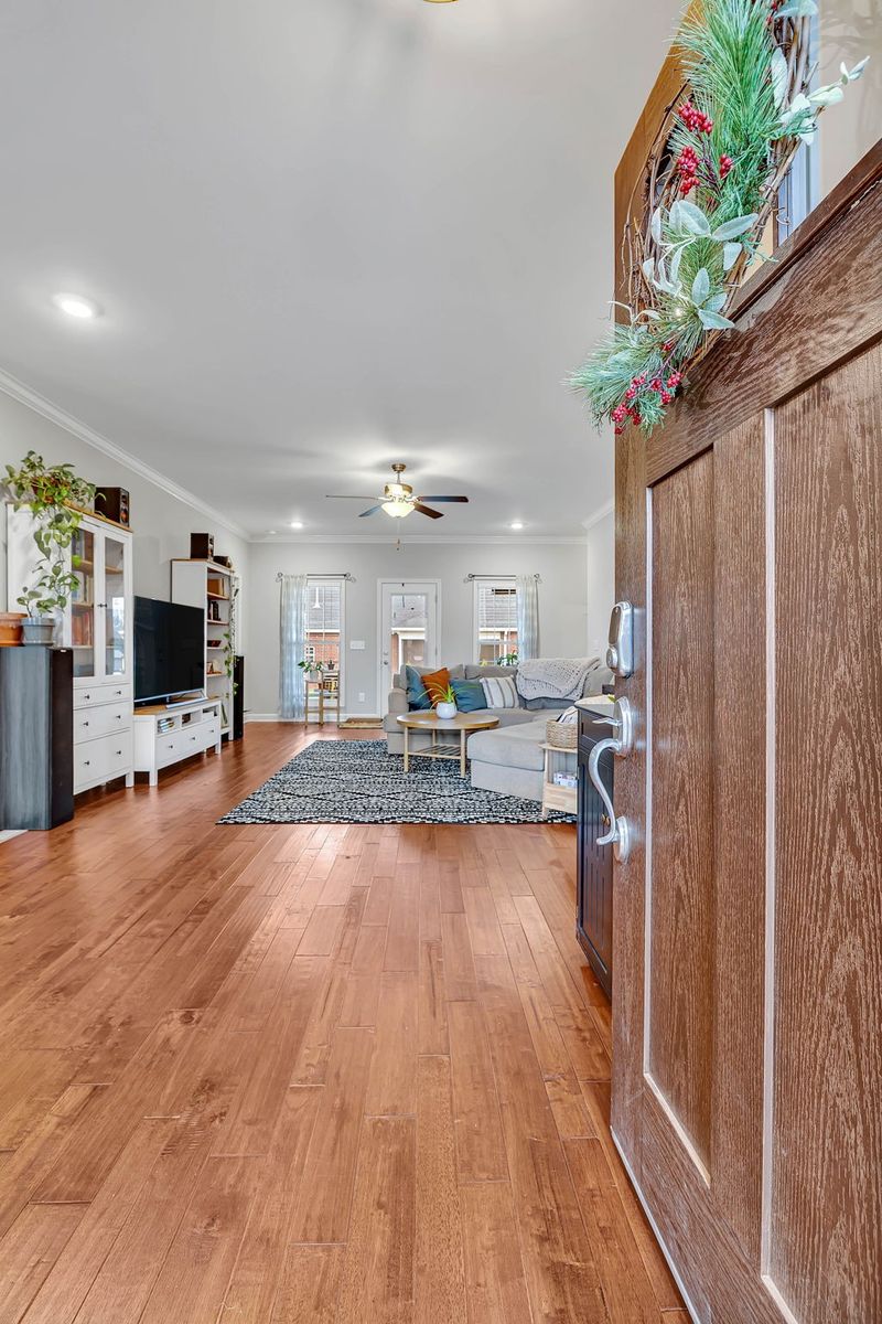 404 Mya Marie Dr, Gallatin, TN 37066