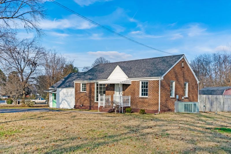 98 Lyle Ln, Nashville, TN 37210
