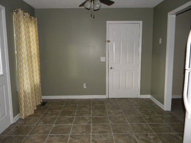 1919 Steaford Ct, Murfreesboro, TN 37127