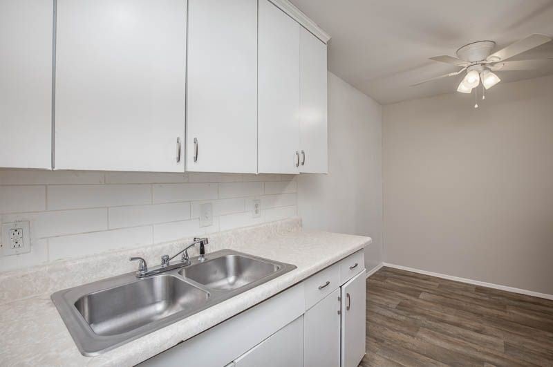 550 Harding Pl #F106, Nashville, TN 37211