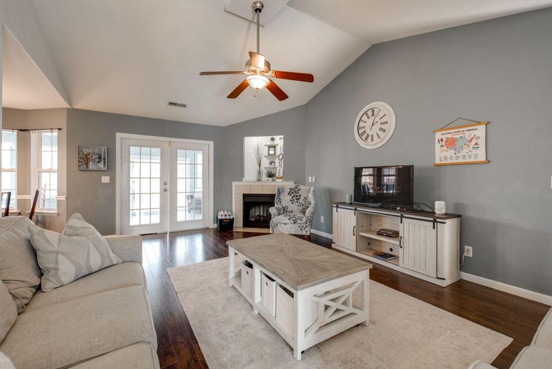 674 N Peppercorn Ln, Rossville, GA 30741