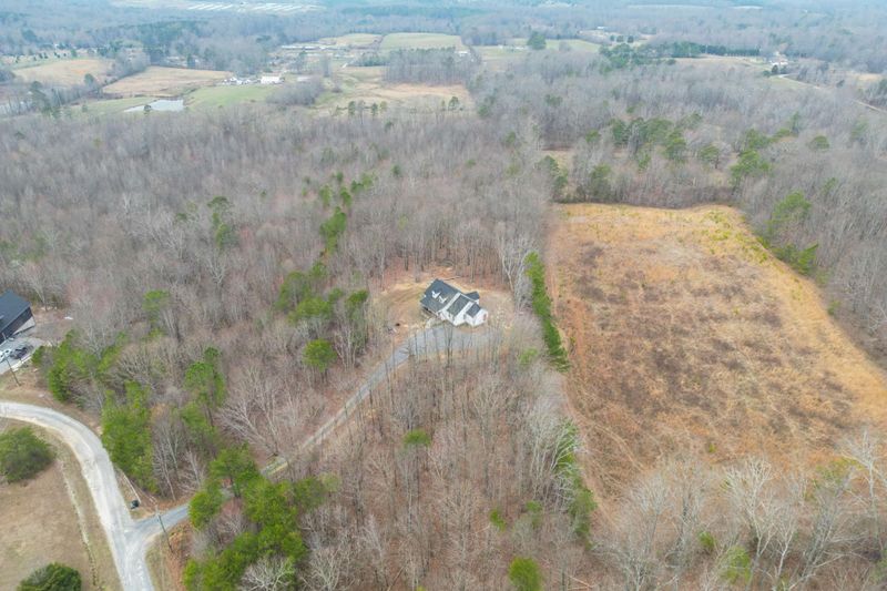 761 Pikes Dr, Trenton, GA 30752