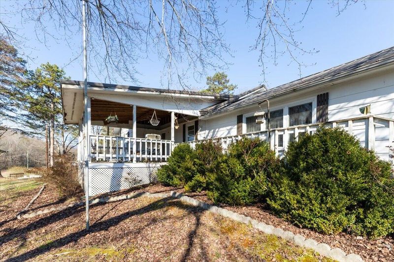 652 Garretts Chapel Rd, Chickamauga, GA 30707