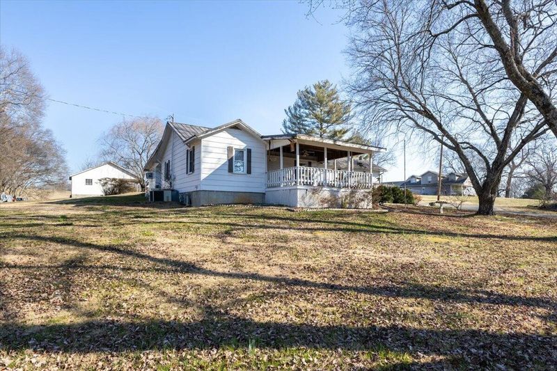 652 Garretts Chapel Rd, Chickamauga, GA 30707