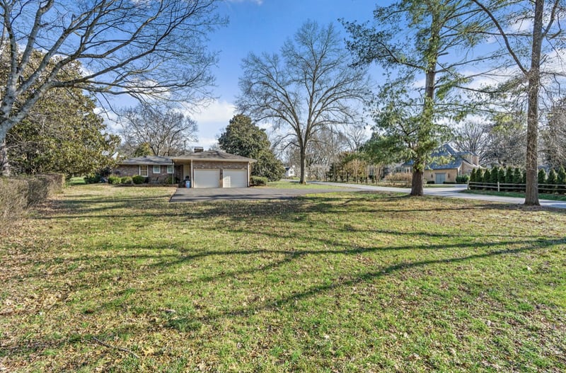 911 Westview Ave, Nashville, TN 37205