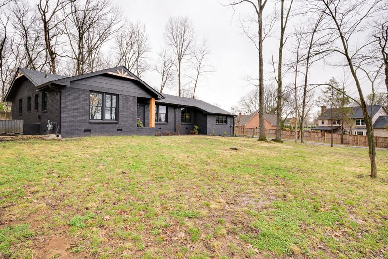 111 Lee Ct, Hendersonville, TN 37075