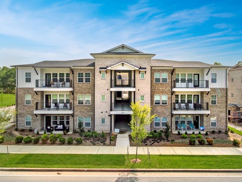 7477 Highway 70 S #201, Nashville, TN 37221