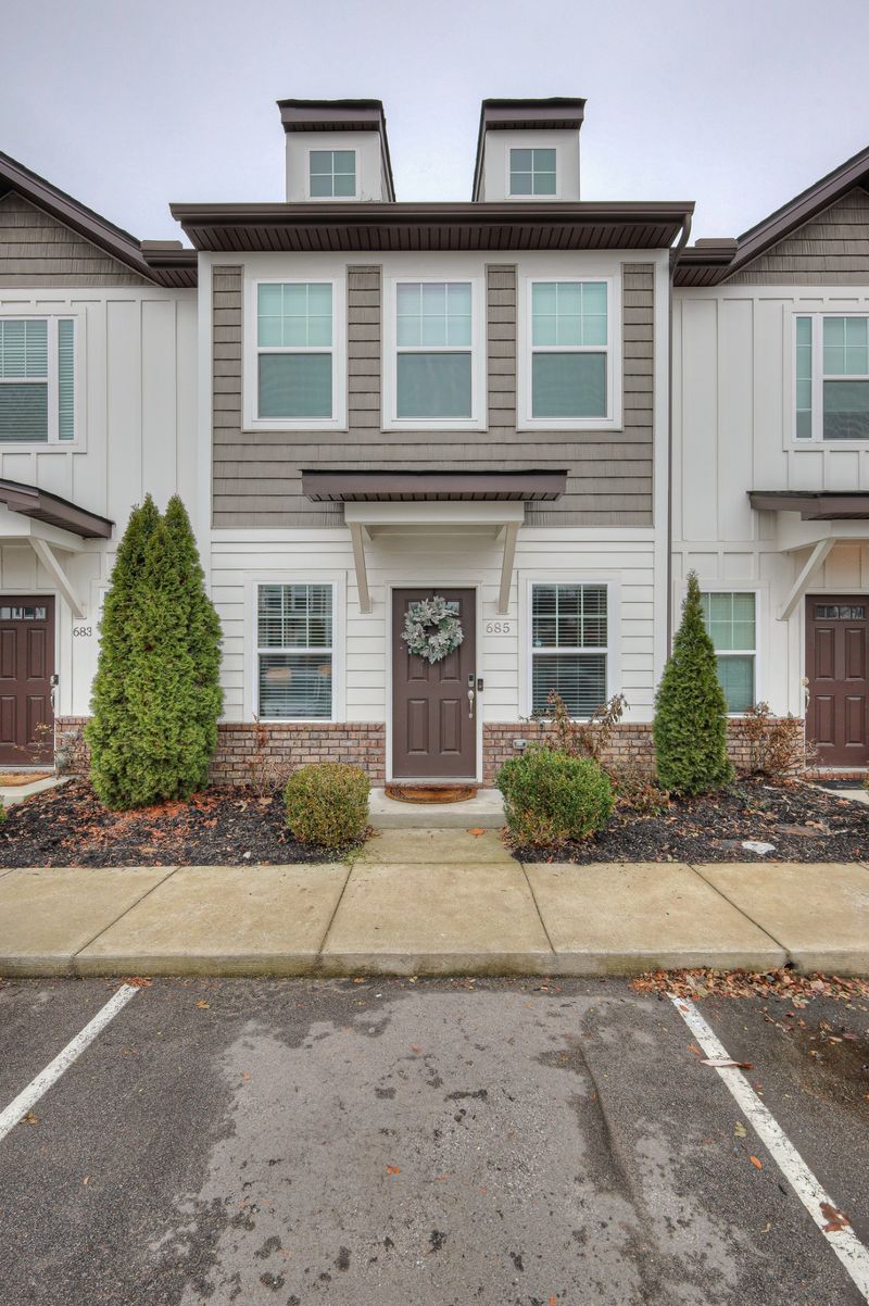 685 Bristol Creek Dr, Nashville, TN 37221