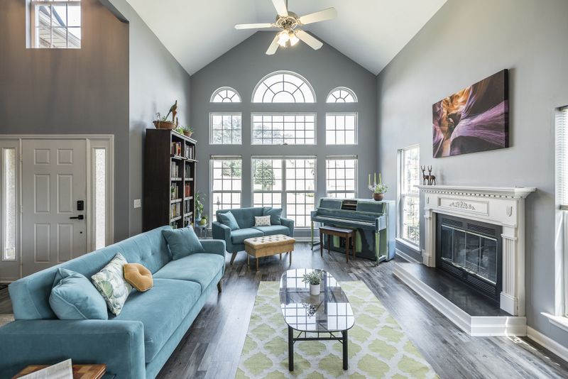 7241 Sugarloaf Dr, Nashville, TN 37211