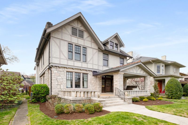 2223 Belmont Blvd, Nashville, TN 37212