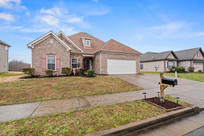 4233 Longfellow Dr, Nashville, TN 37214